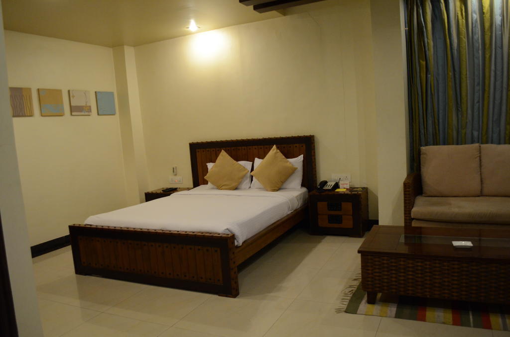 Hotel The Elite Suites بونة الغرفة الصورة